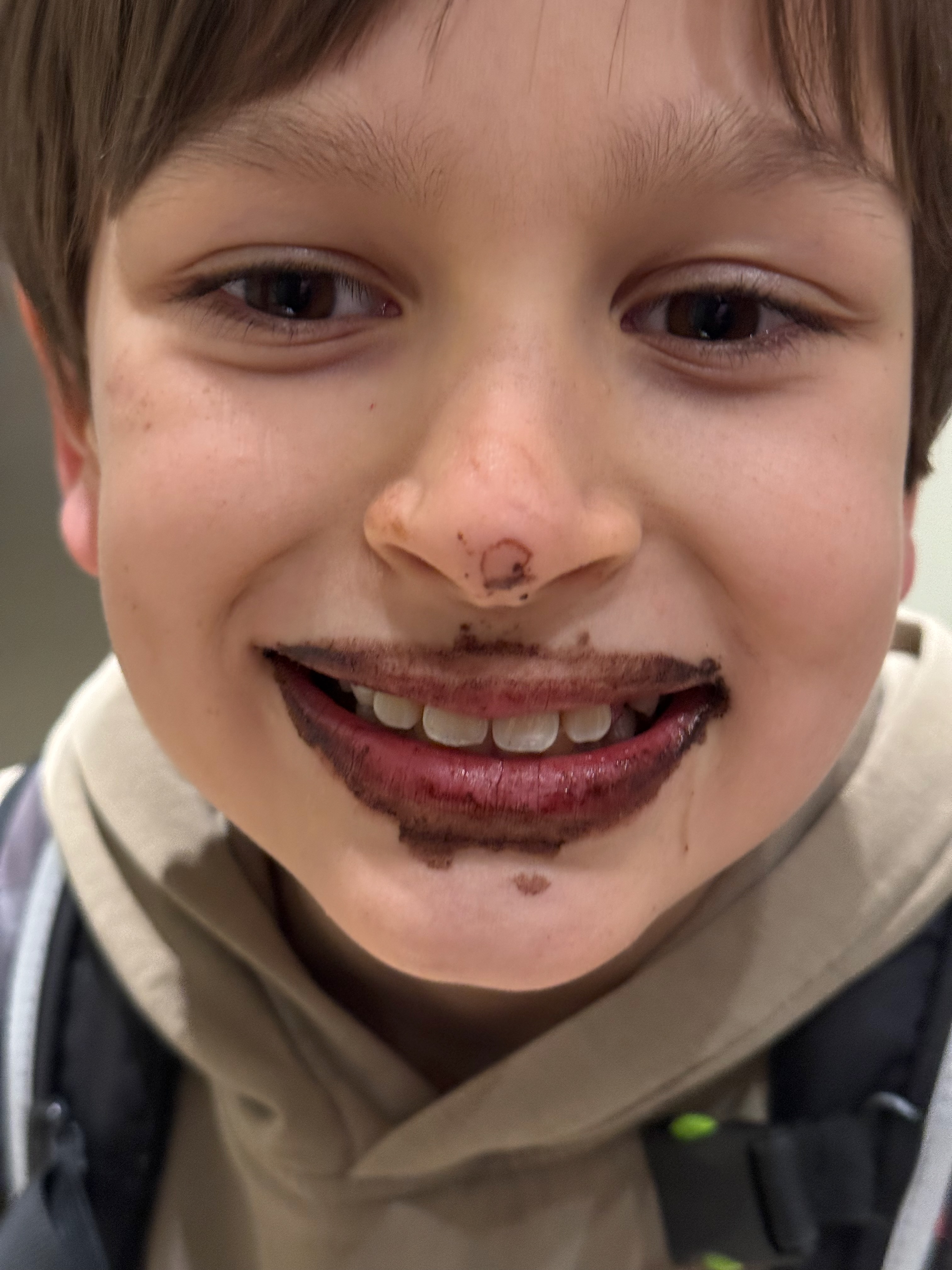 Fred mit verschmiertem Gesicht